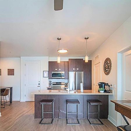 Shopping & Dining 1 Mile - 24 Hour Pool With Parking - 4036 Phoenix Exterior foto