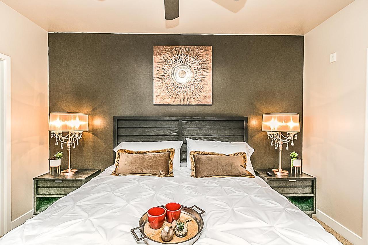 Shopping & Dining 1 Mile - 24 Hour Pool With Parking - 4036 Phoenix Exterior foto