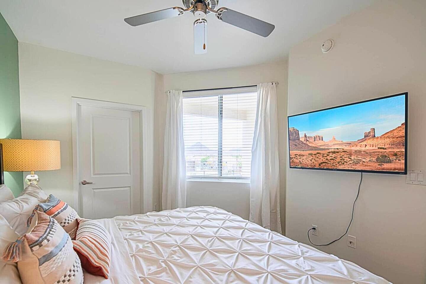 Shopping & Dining 1 Mile - 24 Hour Pool With Parking - 4036 Phoenix Exterior foto