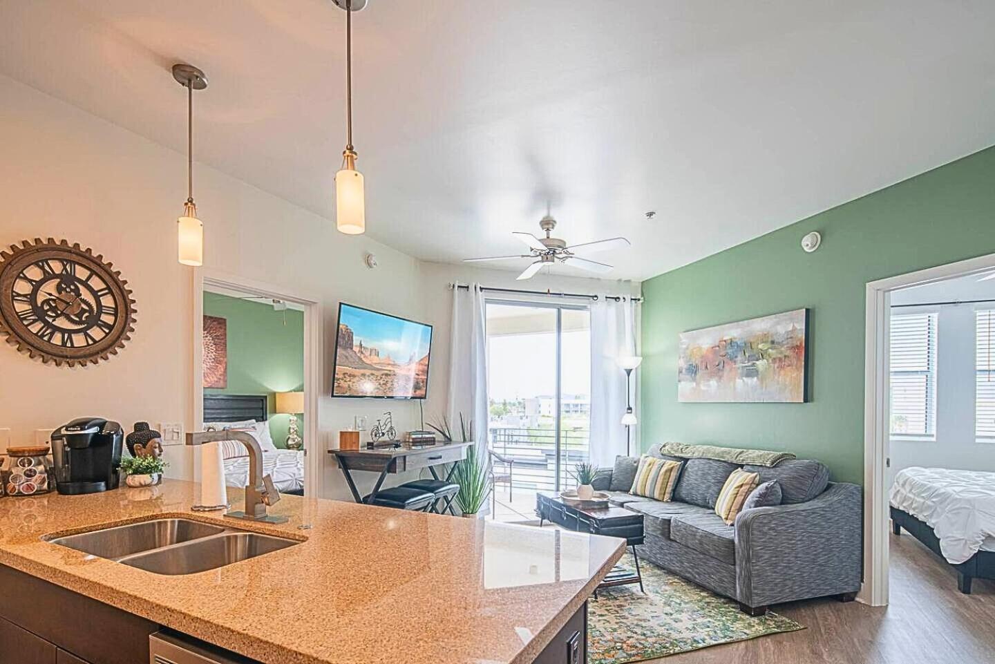 Shopping & Dining 1 Mile - 24 Hour Pool With Parking - 4036 Phoenix Exterior foto