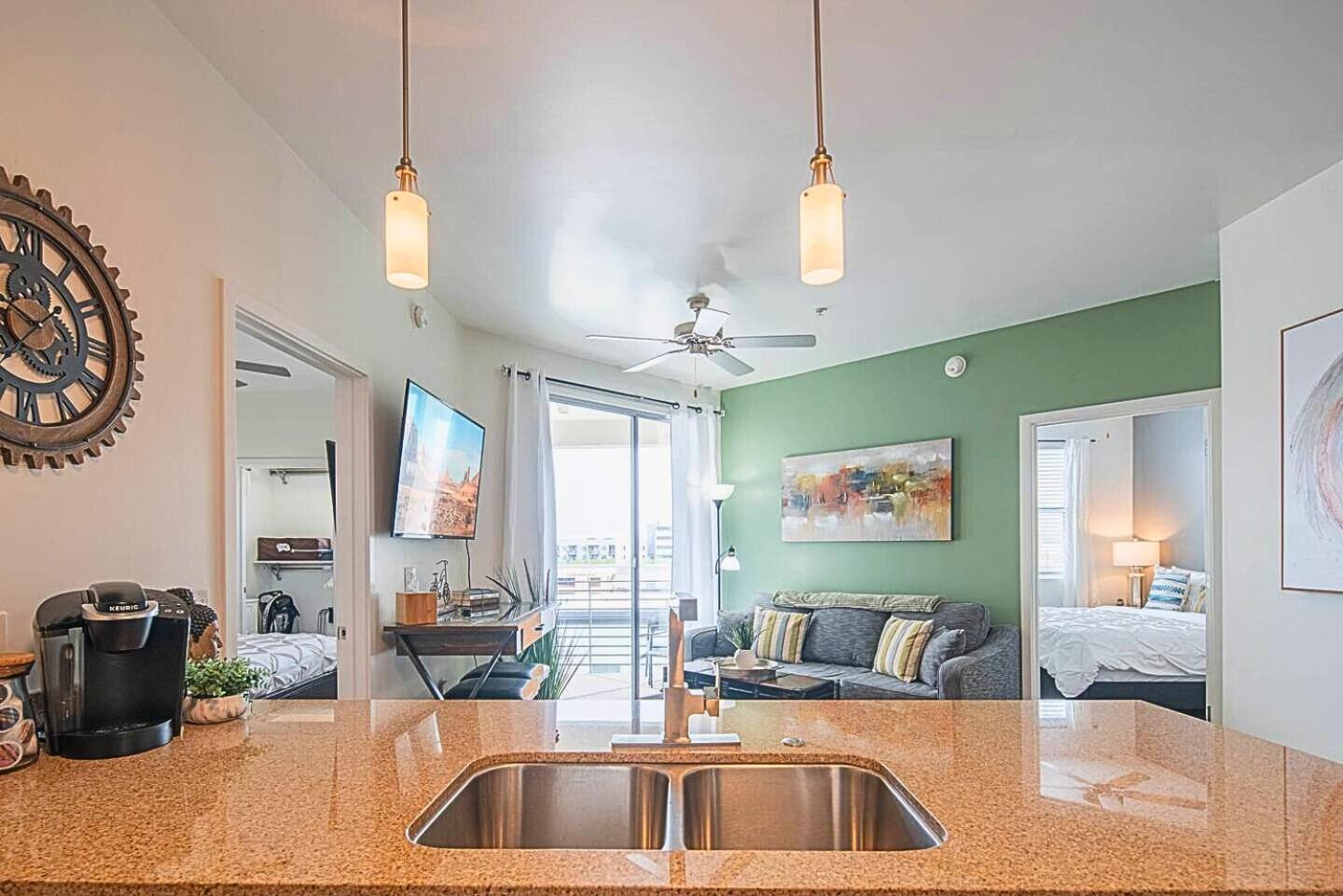 Shopping & Dining 1 Mile - 24 Hour Pool With Parking - 4036 Phoenix Exterior foto