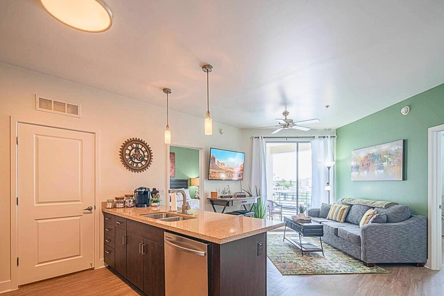 Shopping & Dining 1 Mile - 24 Hour Pool With Parking - 4036 Phoenix Exterior foto