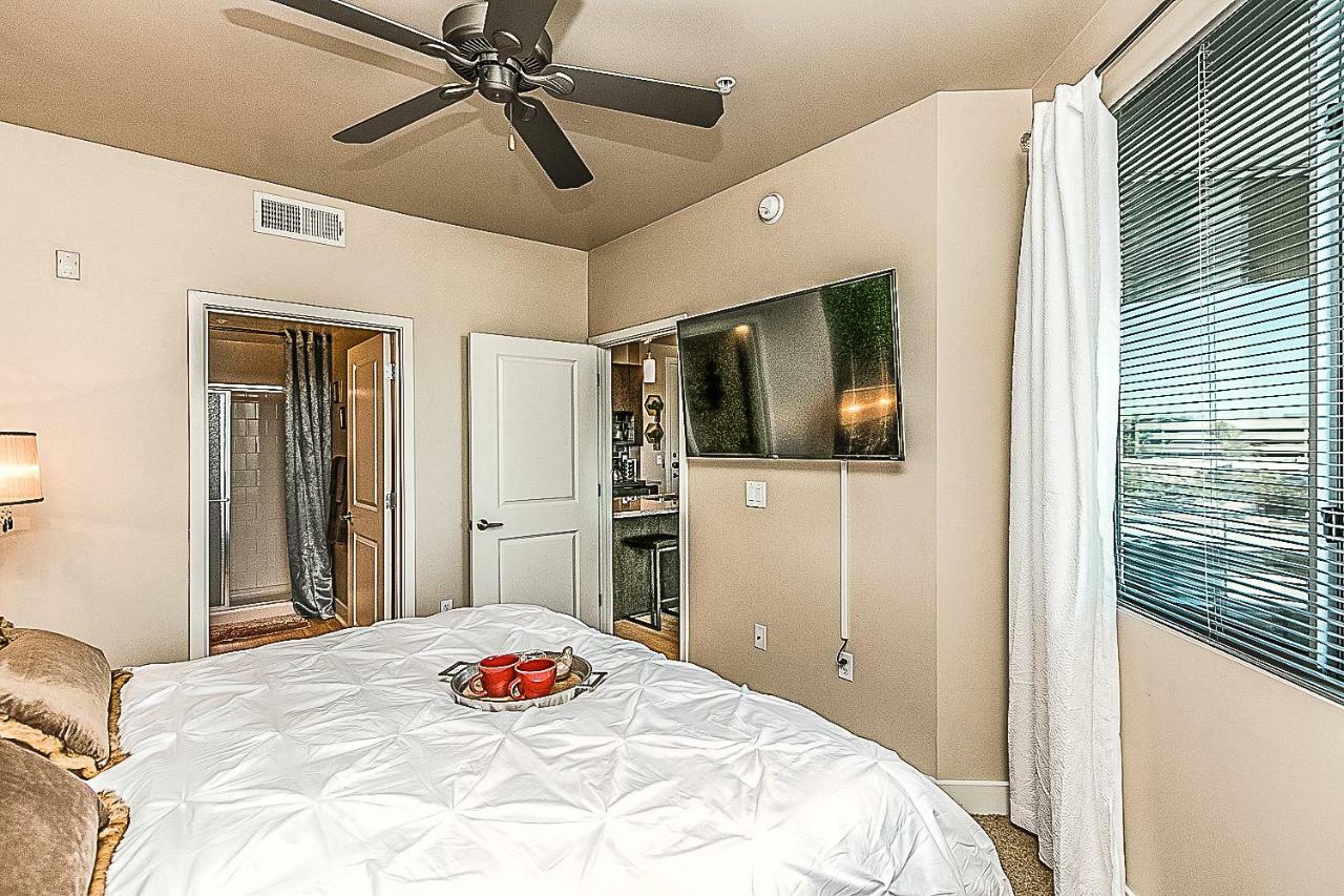 Shopping & Dining 1 Mile - 24 Hour Pool With Parking - 4036 Phoenix Exterior foto