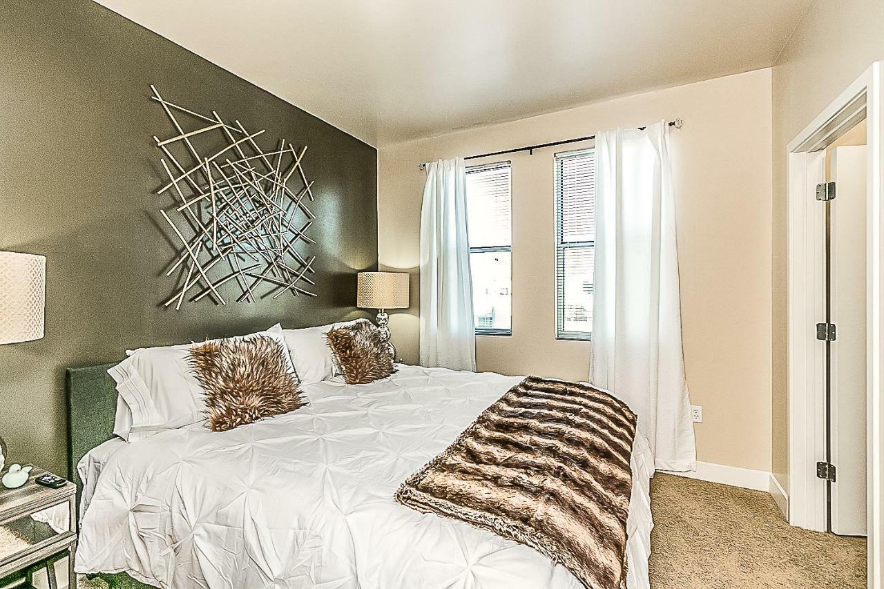 Shopping & Dining 1 Mile - 24 Hour Pool With Parking - 4036 Phoenix Exterior foto