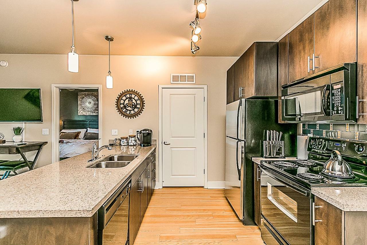 Shopping & Dining 1 Mile - 24 Hour Pool With Parking - 4036 Phoenix Exterior foto